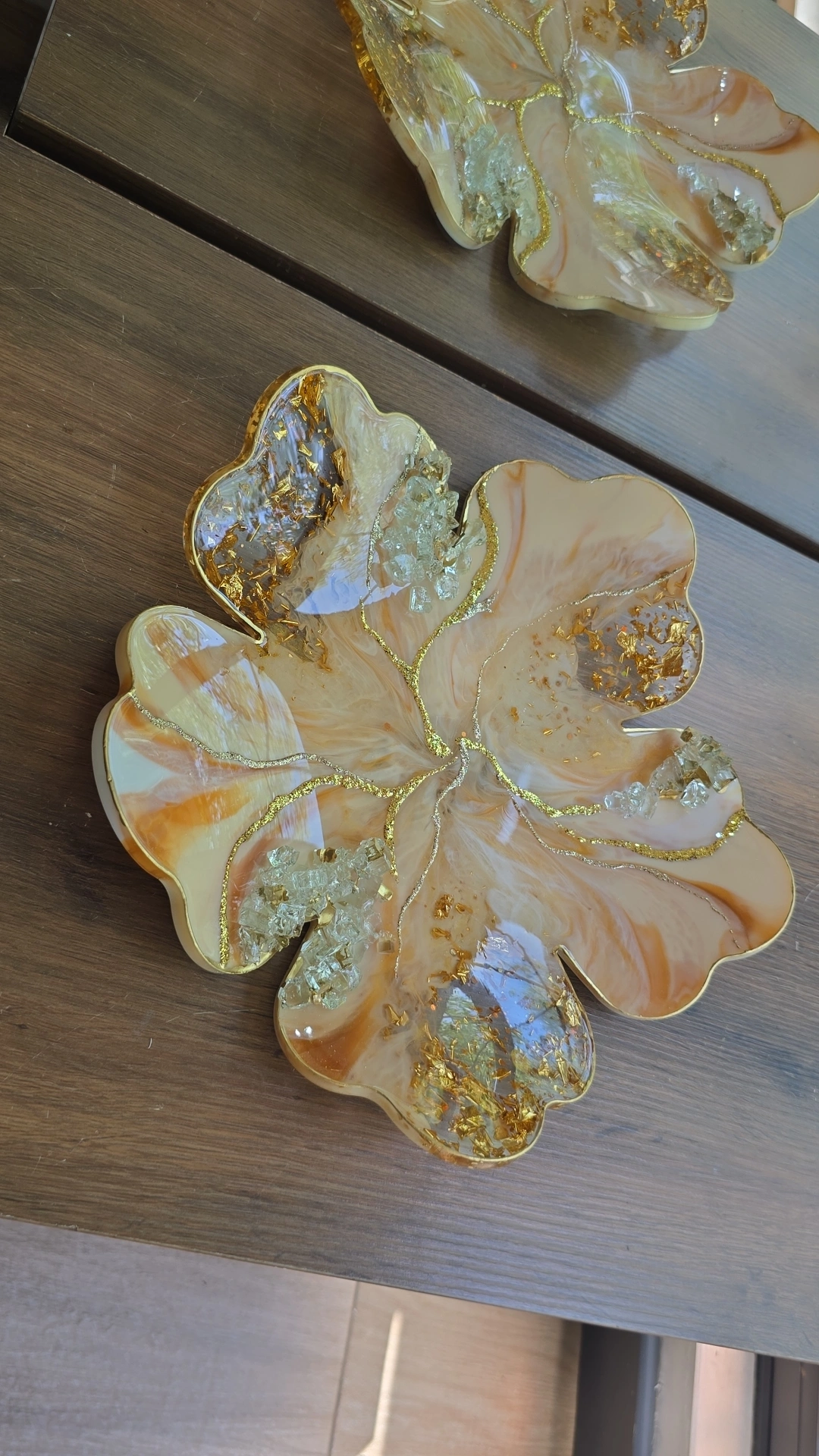 Mbajtëse Karamelesh resine — bezhë, gold