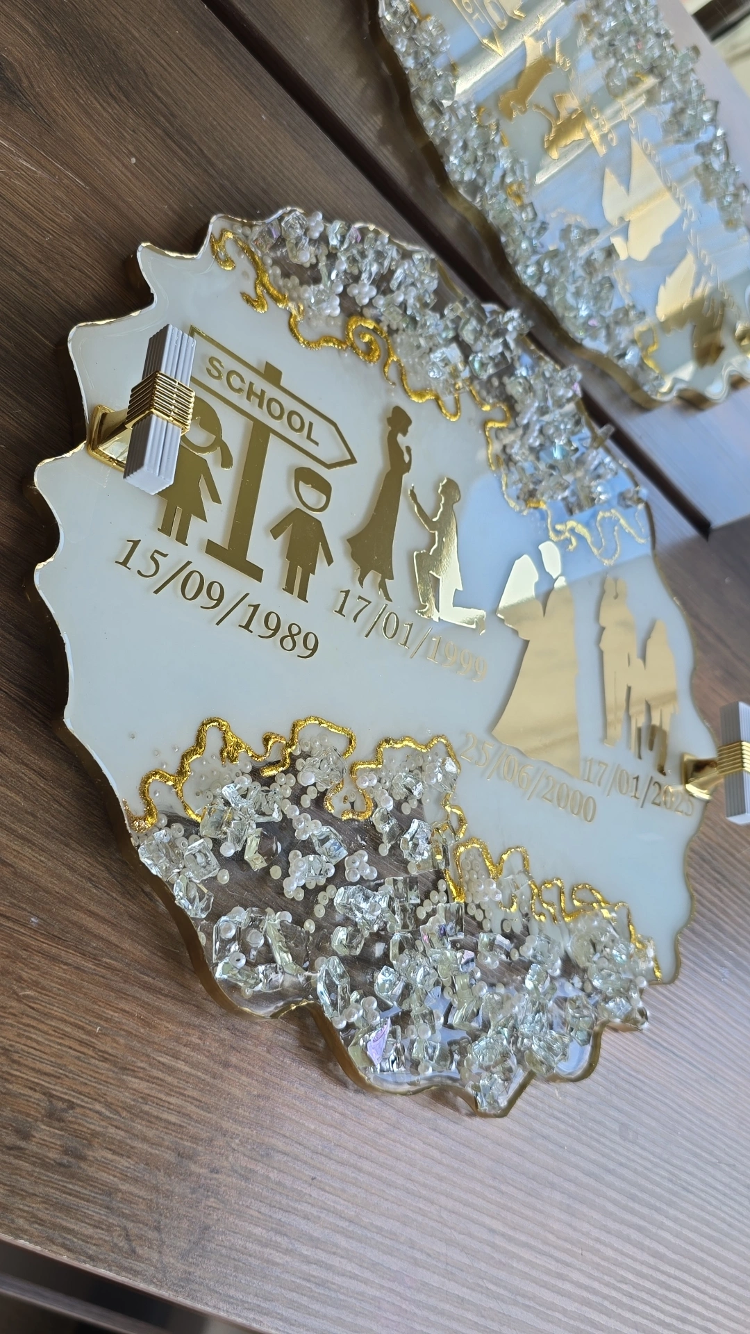 Tabaka resine — e bardhë, gold